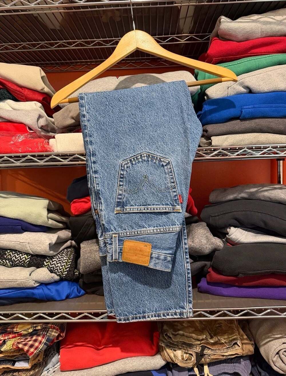 Levi's 501 Original Fit Button Fly Medium Wash Denim Jeans 25x30 (28x30) Big E